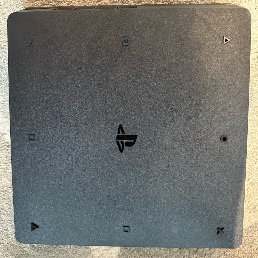 PS4 Console - Picture 7 of 11
